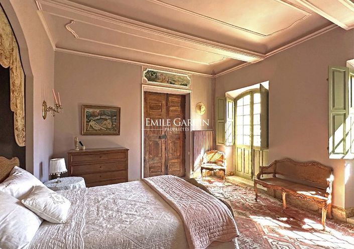 Image No.6-8 Bed Property for sale