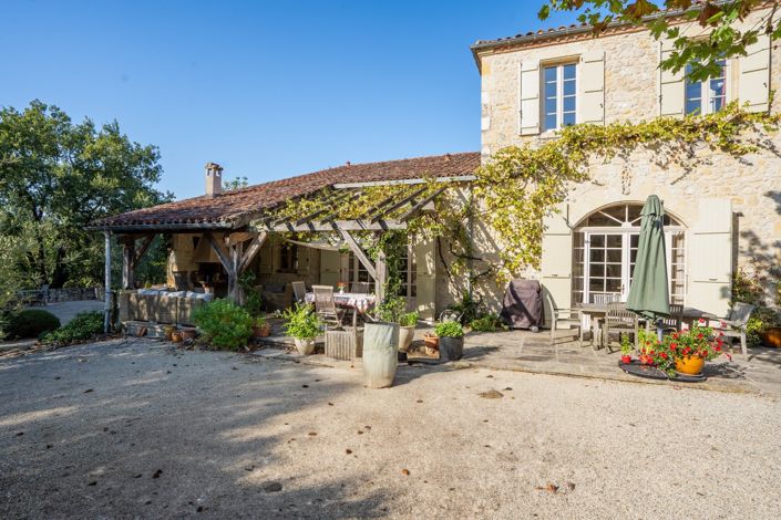 Image No.3-5 Bed House for sale