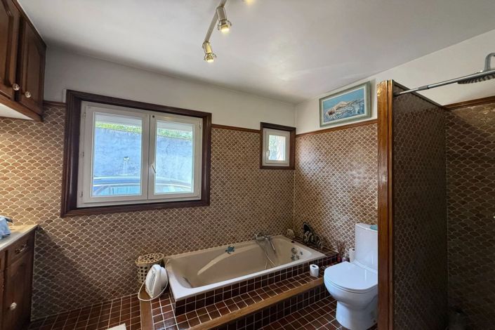 Image No.12-4 Bed House for sale