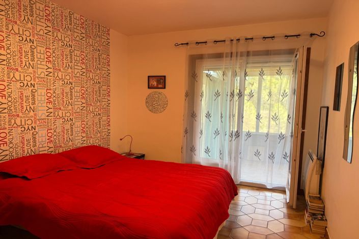 Image No.13-4 Bed House for sale