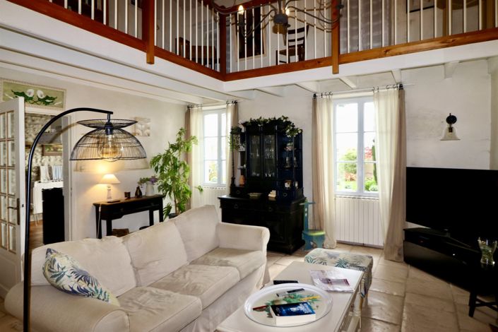 Image No.9-4 Bed House for sale