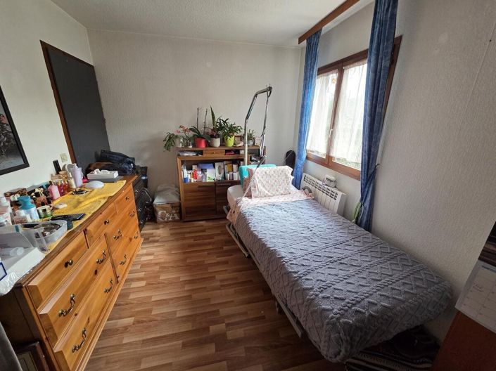 Image No.11-3 Bed House for sale