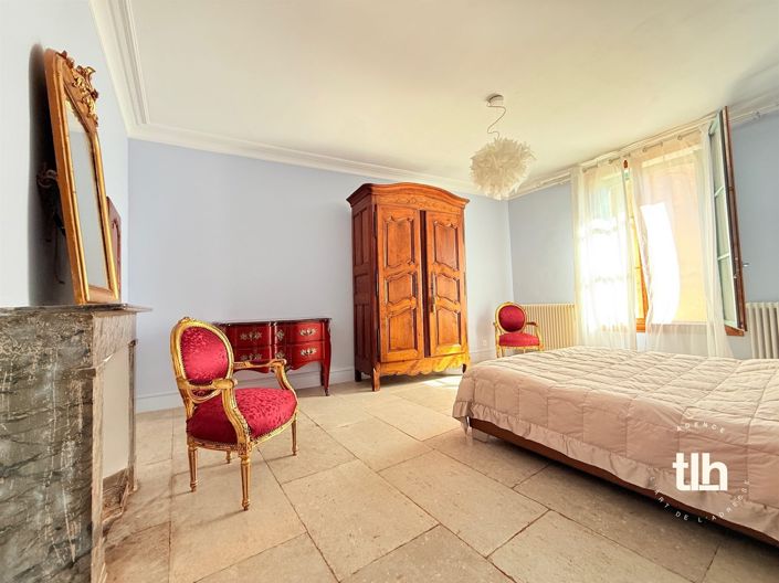 Image No.16-4 Bed Property for sale