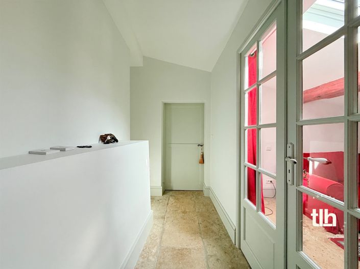 Image No.19-4 Bed Property for sale