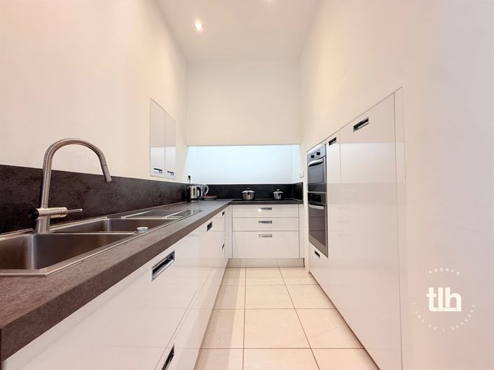 Image No.9-4 Bed Property for sale
