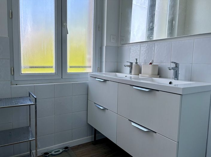 Image No.10-4 Bed House for sale