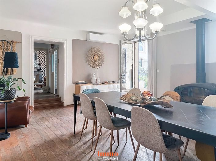 Image No.6-9 Bed House for sale
