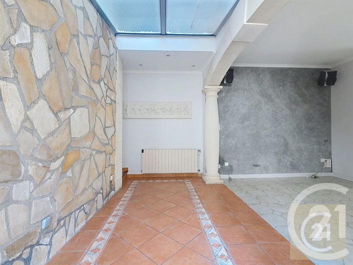 Image No.13-3 Bed House for sale