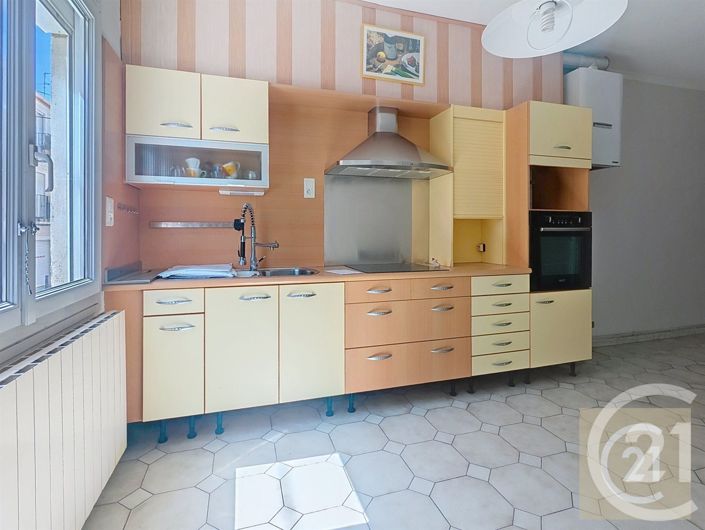 Image No.8-3 Bed House for sale