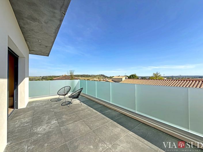 Image No.12-4 Bed Property for sale