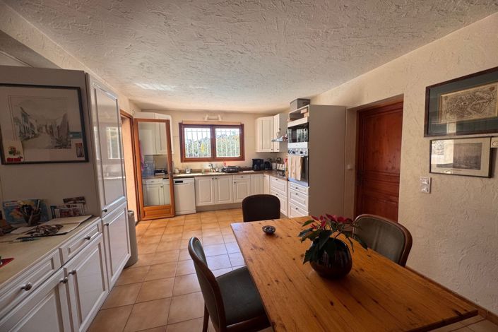 Image No.9-4 Bed House for sale