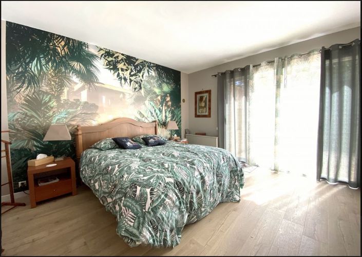 Image No.10-4 Bed House for sale