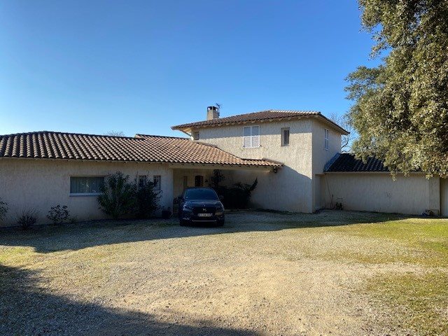 Image No.15-4 Bed House for sale