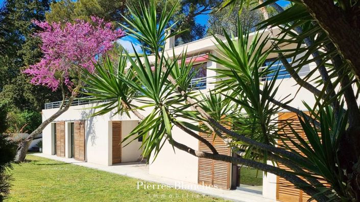 Image No.2-5 Bed House for sale
