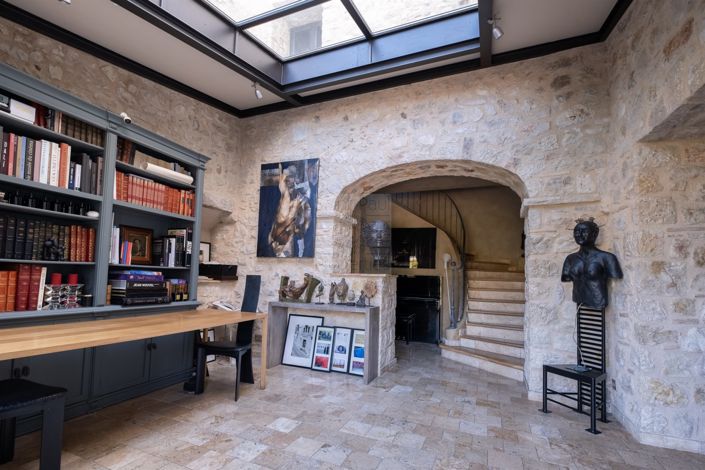 Image No.5-5 Bed House for sale