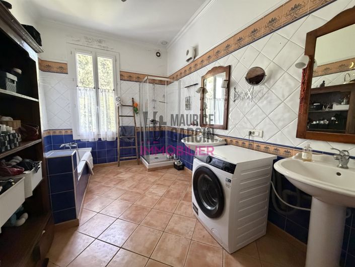 Image No.10-5 Bed House for sale