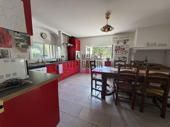 Image No.20-5 Bed House for sale