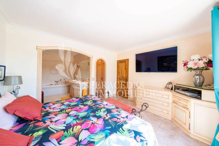 Image No.15-4 Bed House for sale