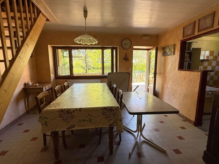 Image No.6-8 Bed House for sale