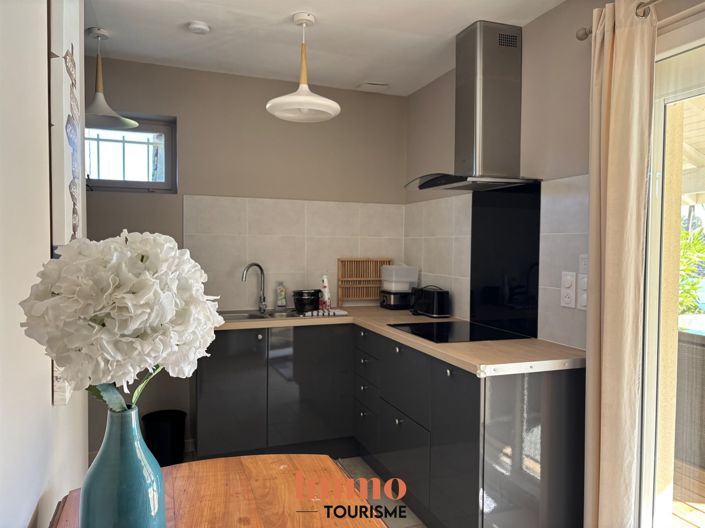 Image No.13-6 Bed House for sale