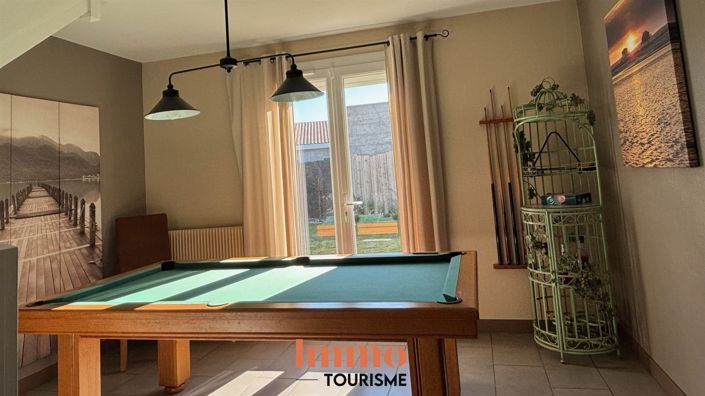 Image No.8-6 Bed House for sale