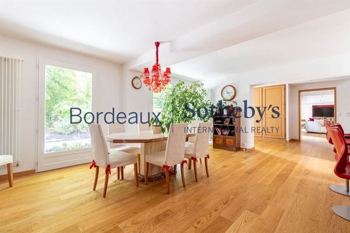 Image No.15-4 Bed House for sale