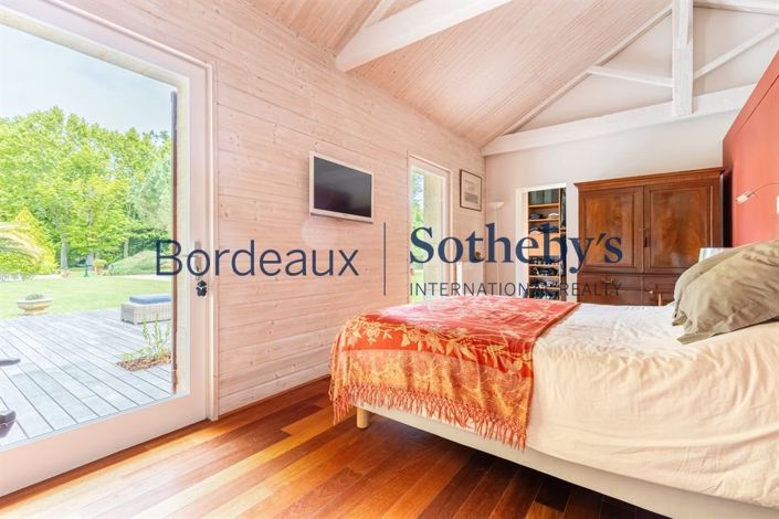 Image No.18-4 Bed House for sale