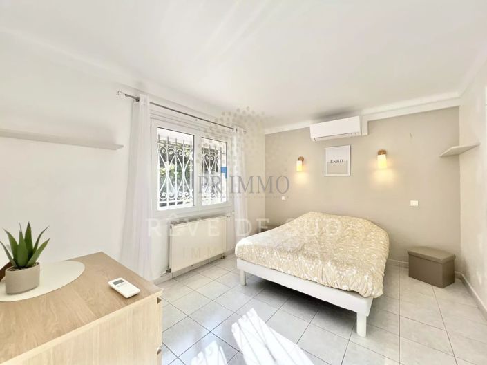 Image No.10-5 Bed House for sale