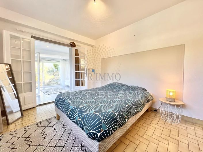 Image No.13-5 Bed House for sale