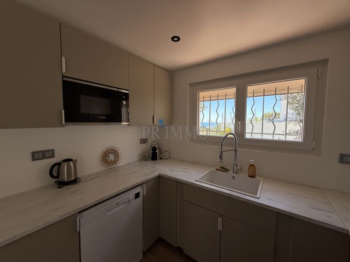 Image No.14-5 Bed House for sale