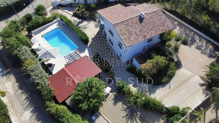 Image No.3-5 Bed House for sale