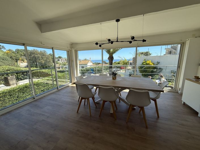 Image No.7-5 Bed House for sale