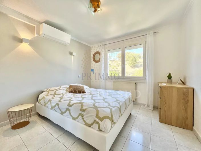 Image No.9-5 Bed House for sale