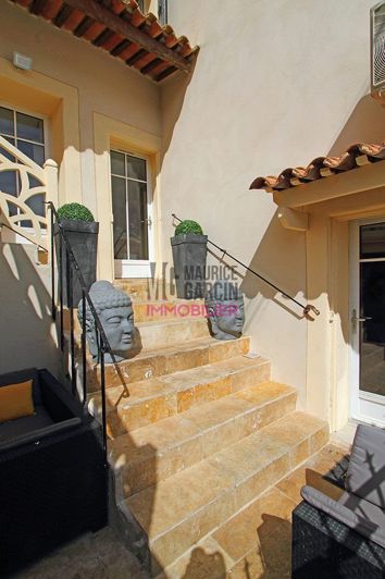 Image No.3-4 Bed House for sale