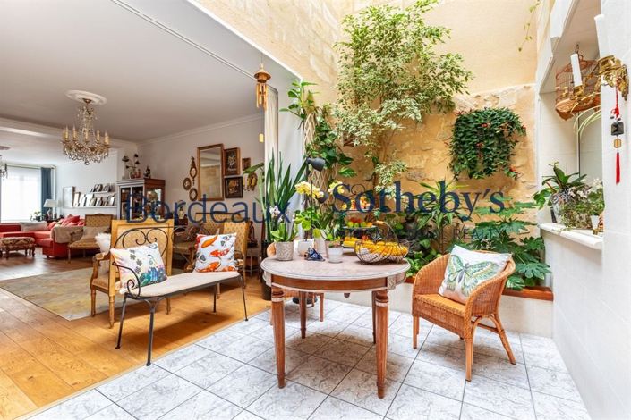 Image No.3-4 Bed House for sale