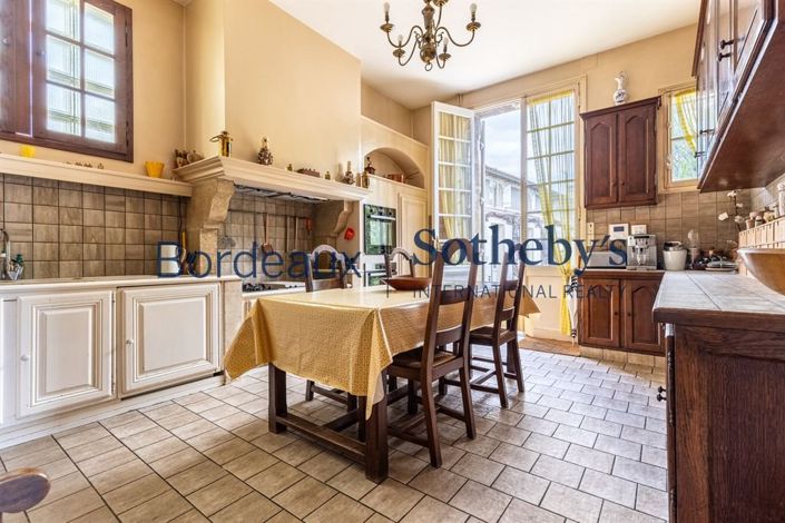 Image No.7-5 Bed House for sale