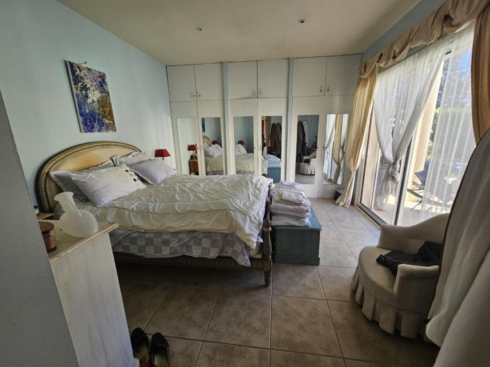 Image No.5-4 Bed House for sale
