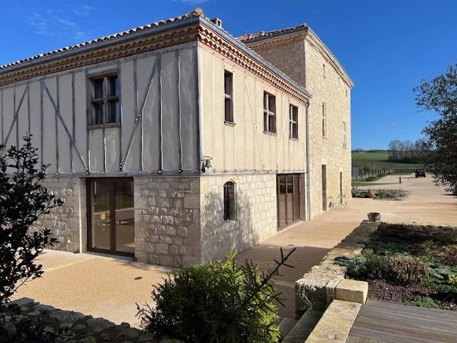 Image No.18-6 Bed House for sale