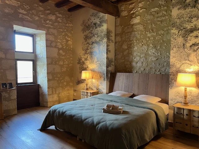 Image No.8-6 Bed House for sale