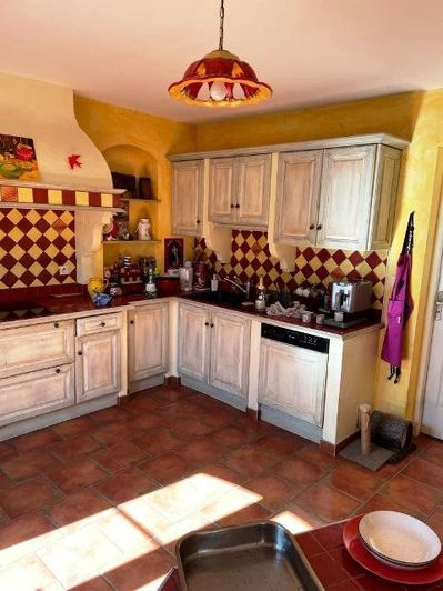 Image No.10-5 Bed House for sale
