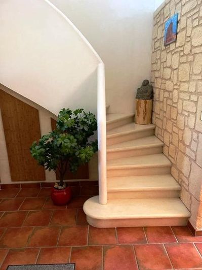 Image No.12-5 Bed House for sale