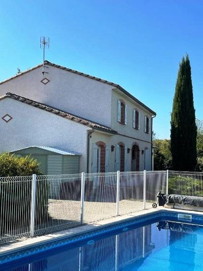 Image No.6-5 Bed House for sale