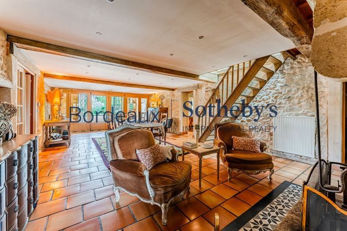 Image No.9-4 Bed House for sale