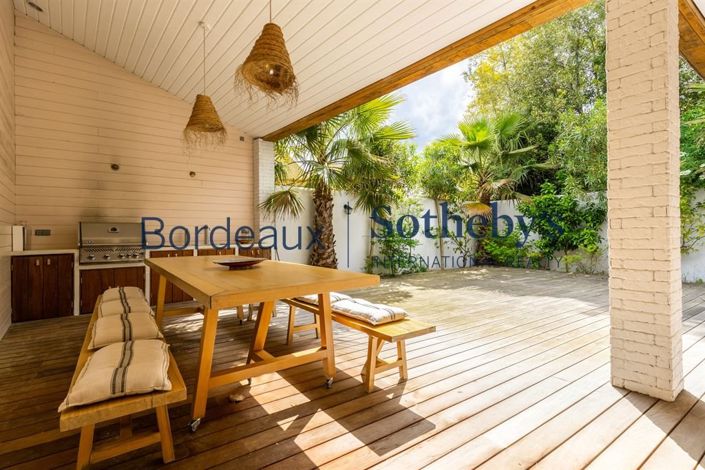 Image No.10-5 Bed House for sale