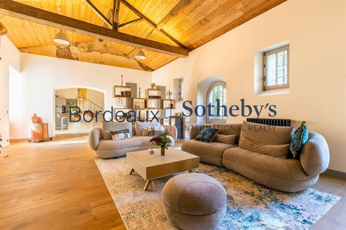 Image No.12-6 Bed House for sale