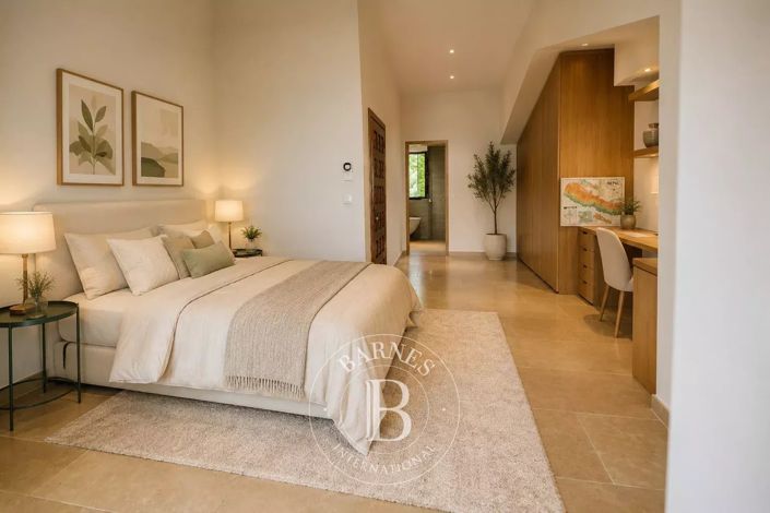 Image No.13-5 Bed House for sale
