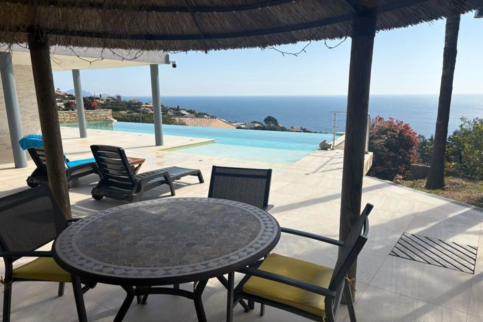 Image No.5-5 Bed House for sale