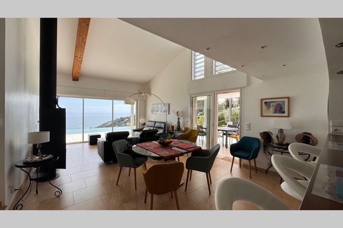 Image No.6-5 Bed House for sale