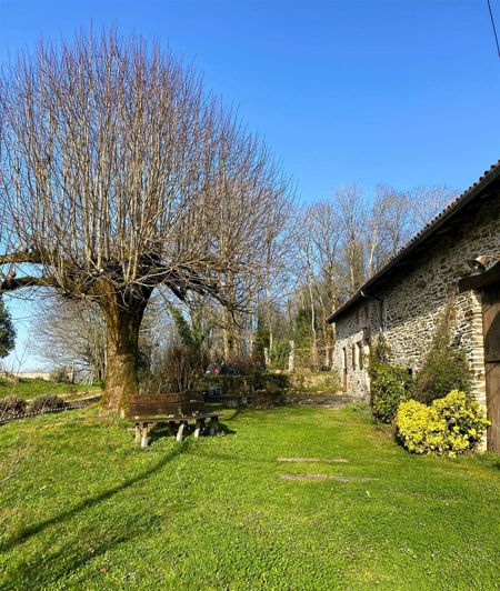 Image No.6-5 Bed House for sale