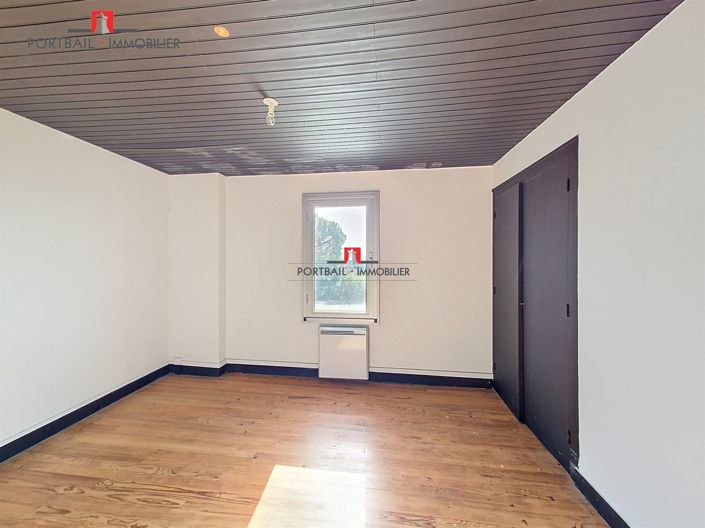 Image No.5-5 Bed House for sale